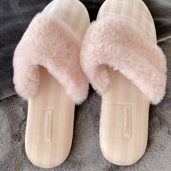 Victoria's Secret Other - VS Slippers